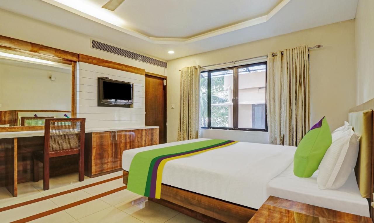Treebo Trend Time Square Marine Drive Hotel Kochi Exterior photo
